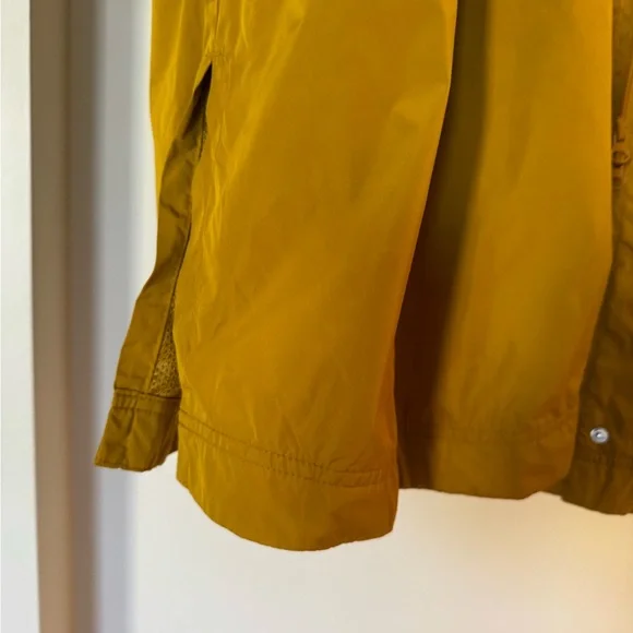 Great Old Navy Plus Size Raincoat in Green-yellow Chartreuse color - Picture 7 of 14